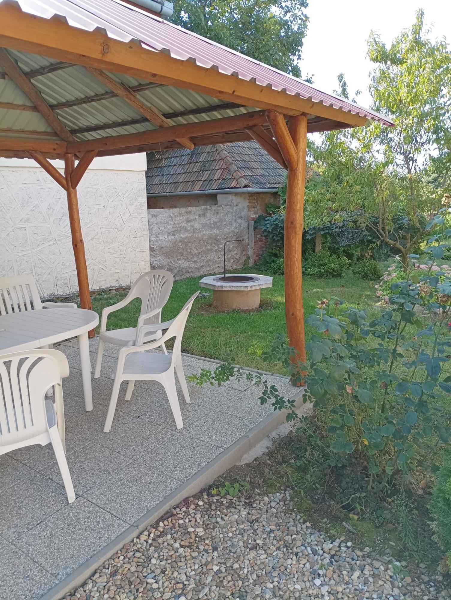 Bandi Vendeghaz Apartament *