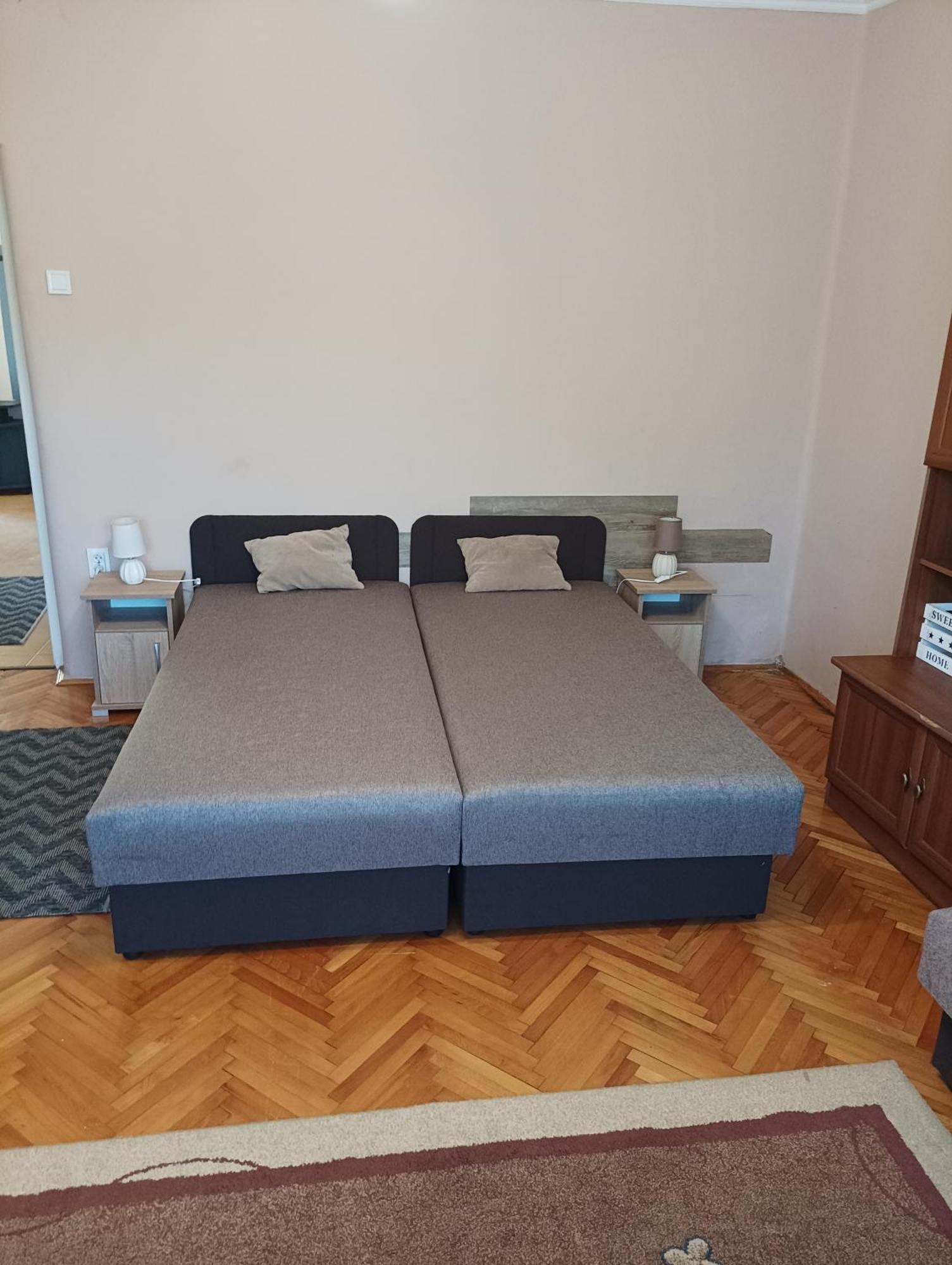 Apartament Bandi Vendeghaz